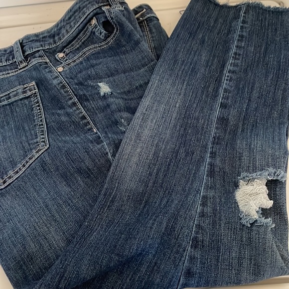 Lauren Conrad LC Sz 14 Skinny Capri Distressed Blue Jeans - Picture 5 of 8